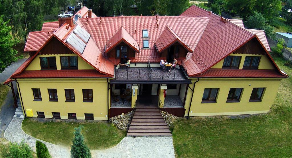 Pensjonat Lew Jaskiniowy Stronie Slaskie Bagian luar foto